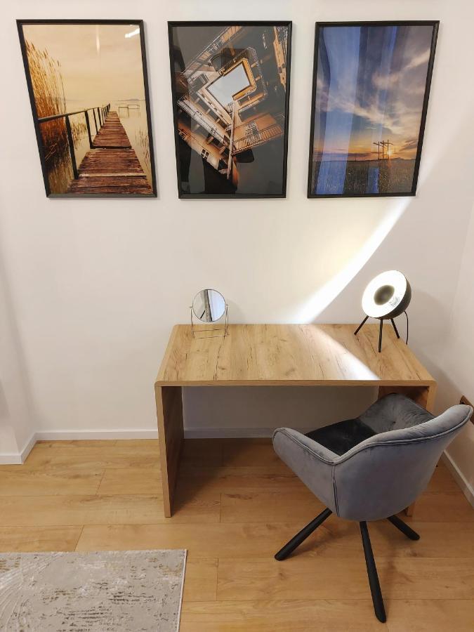 Square 16 Apartman - Absolutely Central Location With Self Check In Szombathely Ngoại thất bức ảnh